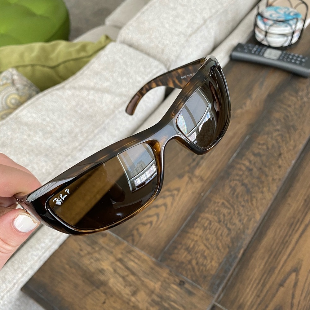 Ray Ban polarized wrap around sunglasses RB4160